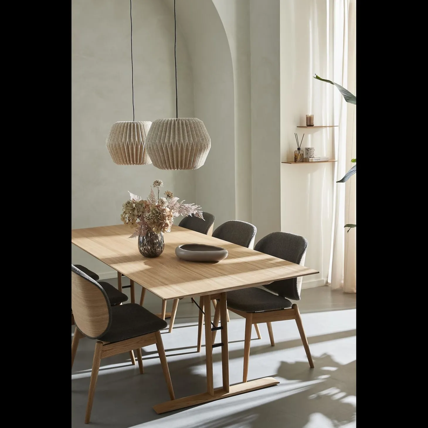 Arrow Spisebord 220 x 95 x 75 cm