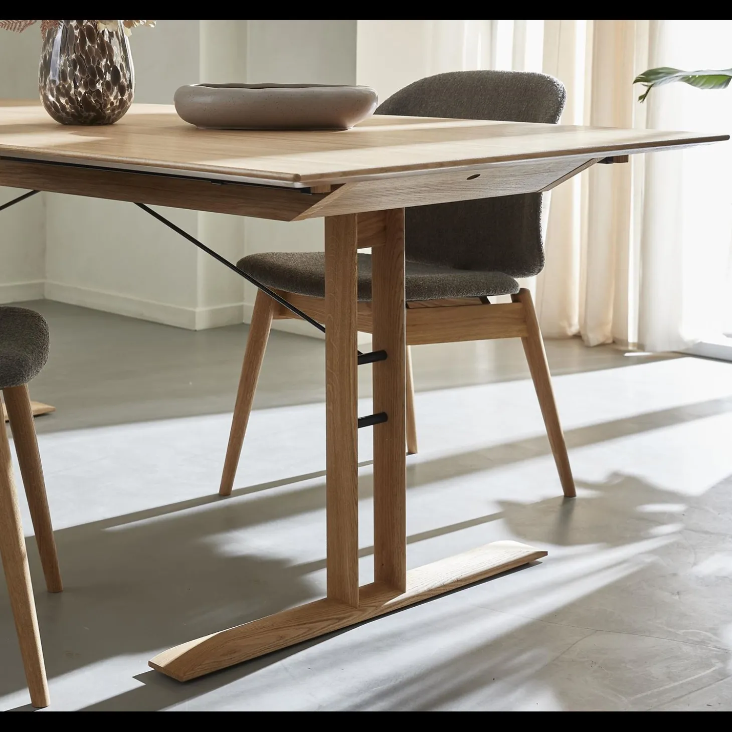 Arrow Spisebord 220 x 95 x 75 cm