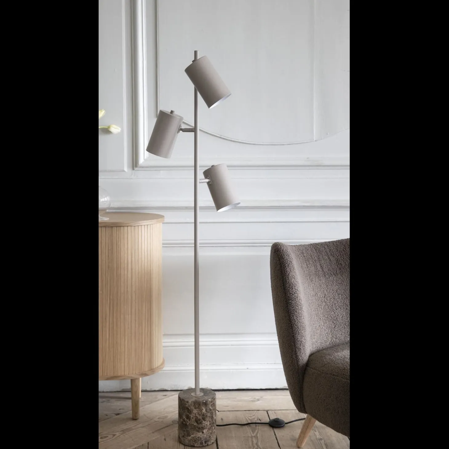 Pablo Gulvlampe 154 x 15 cm