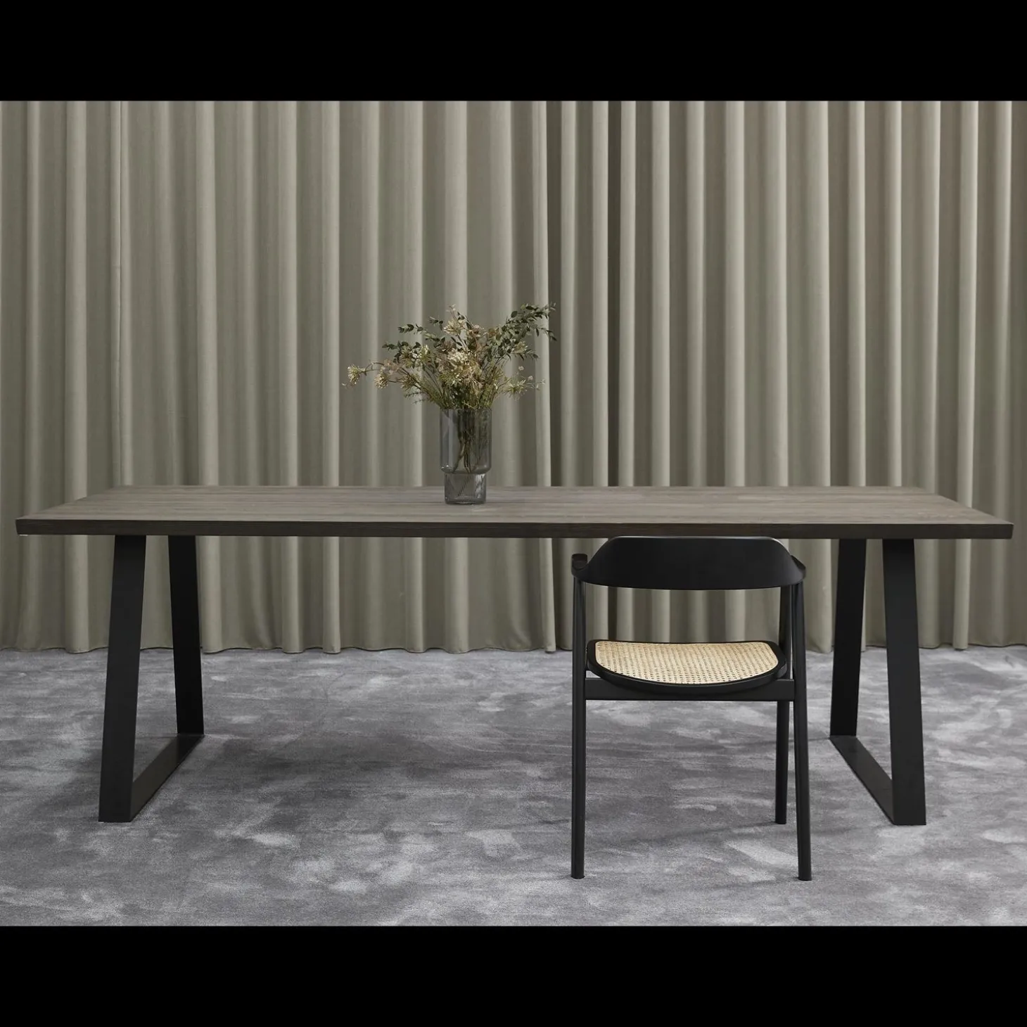 Timber 240 x 100 x 75 cm Spisebord 240 x 100 x 74 cm