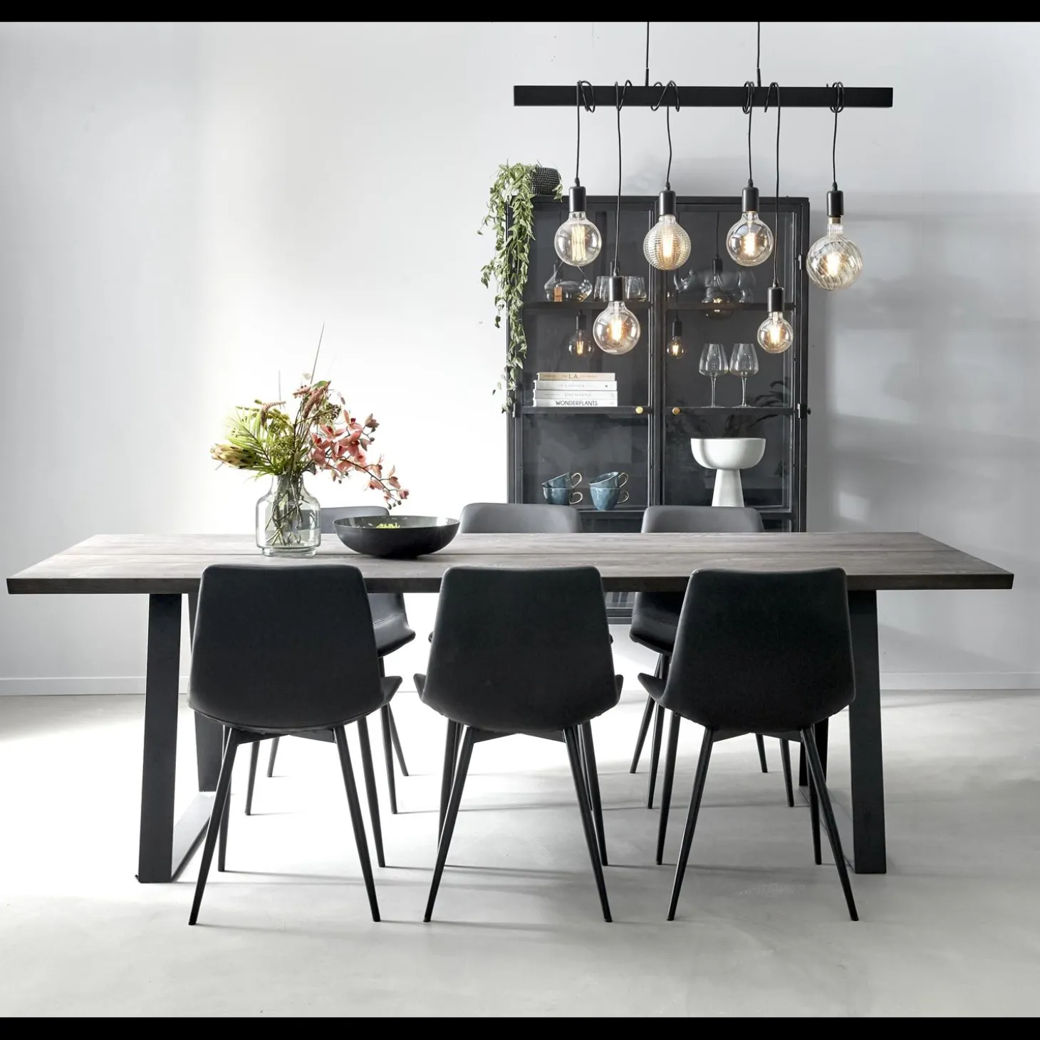 Timber 240 x 100 x 75 cm Spisebord 240 x 100 x 74 cm